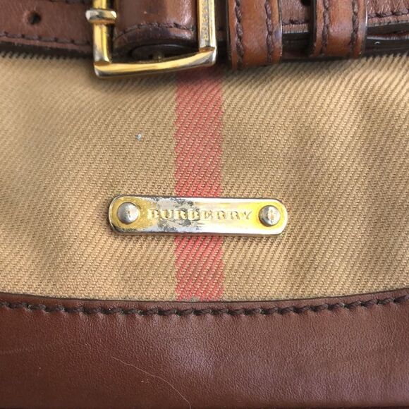 Burberry crossbody  - Picture 3 of 12